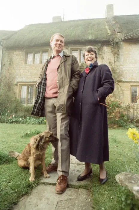 Framed Print : Liberal Democrat leader Paddy Ashdown at home in Norton-sub-Hamdon, Somerset Framed Print : Liberal Democrat leader Paddy Ashdown at home in Norton-sub-Hamdon, Somerset