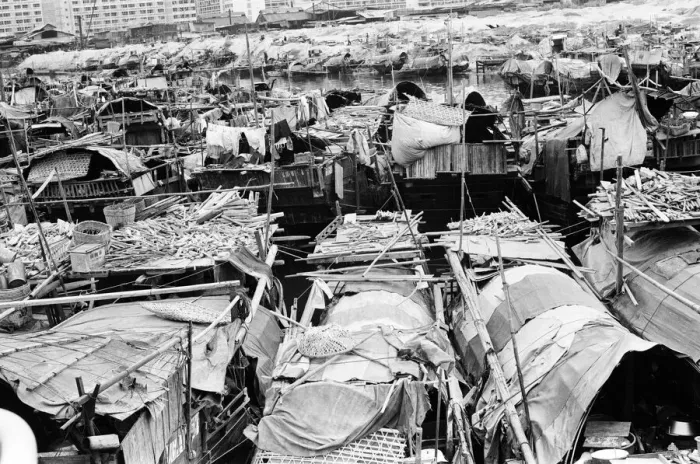 Framed Print : Life in 1960s Colonial Hong Kong, with a rapidly growing population of more than 4 Framed Print : Life in 1960s Colonial Hong Kong, with a rapidly growing population of more than 4