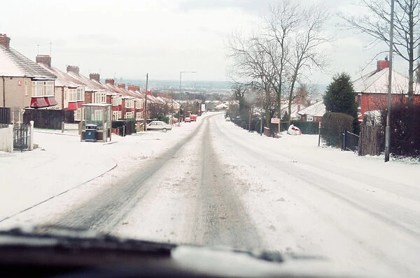 Light traffic on road as cold snap hits Ormesby Bank, Middlesbrough, 28th February 1993