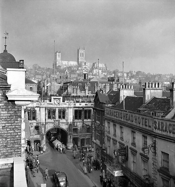Lincoln - Stonebow Arch and Cathedral. January 1953 C6419-002