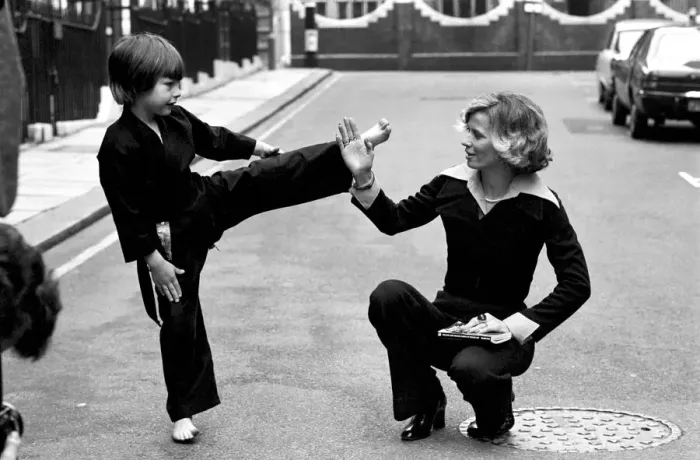 Framed Print : Linda Lee. Mrs. Kung Fu in London. Mrs. Kung Fu, Linda Lee widow of the late Bruce Lee Framed Print : Linda Lee. Mrs. Kung Fu in London. Mrs. Kung Fu, Linda Lee widow of the late Bruce Lee