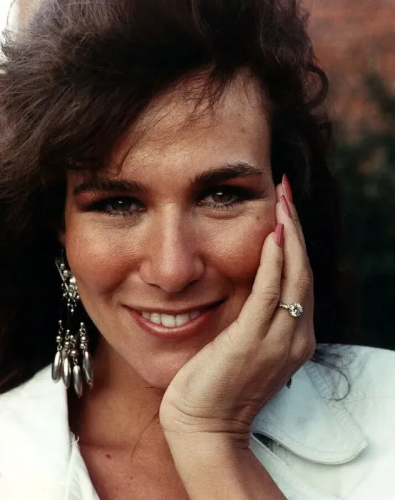 Framed Print : Linda Lusardi Model / TV Presenter Framed Print : Linda Lusardi Model / TV Presenter
