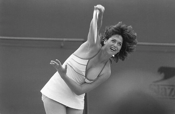 Linda Siegal Wimbledon Tennis Championships June 1979 had a very embarassing afternoon at
