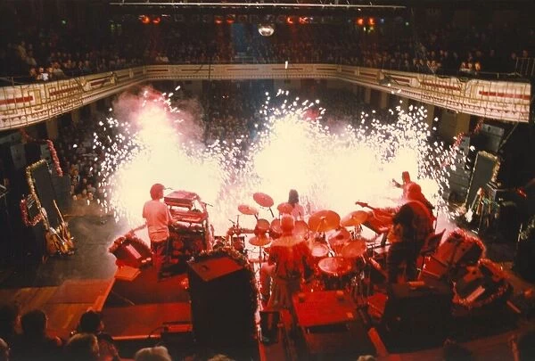 Lindisfarnes Christmas concerts at the Newcastle City Hall. 23  /  12  /  92
