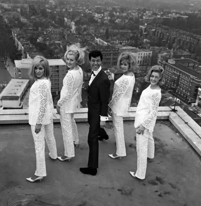 Framed Print : Lionel Blair and his four dancers have been signed to do a four week spot at the Hilton Framed Print : Lionel Blair and his four dancers have been signed to do a four week spot at the Hilton