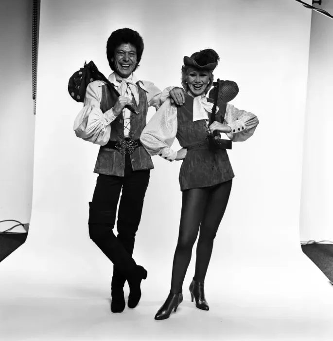 Framed Print : Lionel Blair and sister Joyce Blair. 3rd December 1981 Framed Print : Lionel Blair and sister Joyce Blair. 3rd December 1981