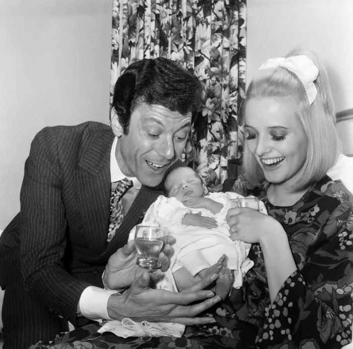 Framed Print : Lionel Blair, star of Lady Be Good'and his wife Susan with their