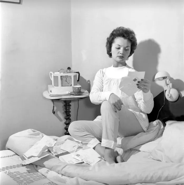 Framed Print : Lita Roza, English Singer, pictured 1957