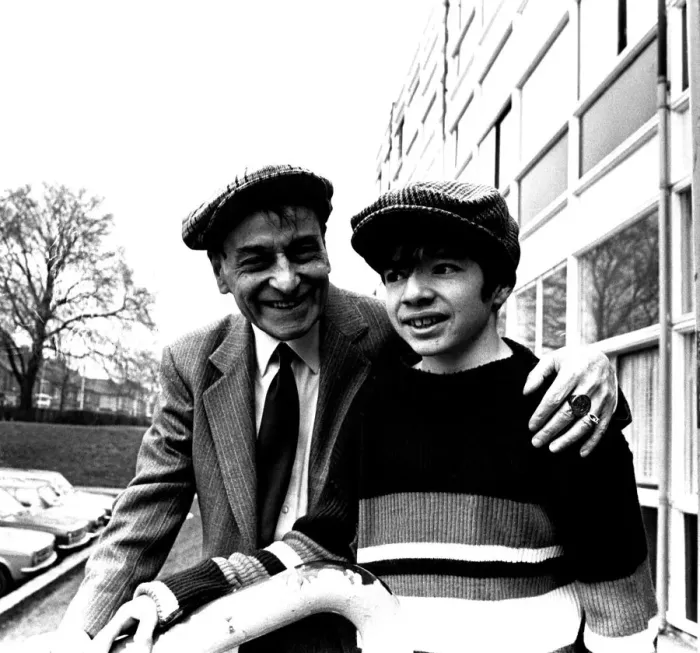 Framed Print : The Little Waster'comedian Bobby Thompson with Steven O Keefe, aged 15 Framed Print : The Little Waster'comedian Bobby Thompson with Steven O Keefe, aged 15