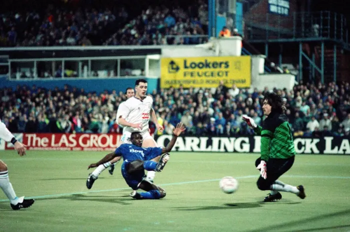 Framed Print : Littlewoods Cup. Oldham Athletic 6-0 West Ham 14th February 1990 Framed Print : Littlewoods Cup. Oldham Athletic 6-0 West Ham 14th February 1990