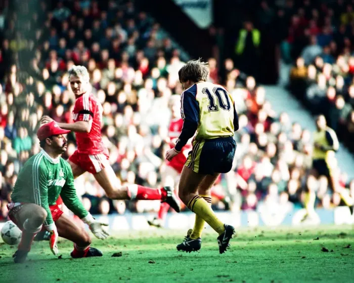 Framed Print : Liverpool 0 v. Arsenal 1. Paul Mersons 66th minute goal helps Arsenal