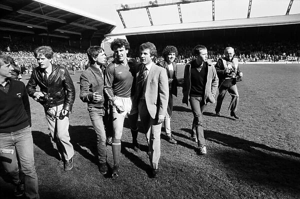Liverpool 0 v. Sunderland 1. Division One Football. May 1981 MF02-27-025