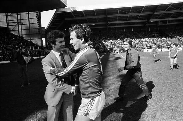 Liverpool 0 v. Sunderland 1. Division One Football. May 1981 MF02-27
