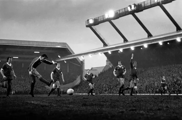 Framed Print : Liverpool 1 v. Everton 0. Division One Football. March 1981 MF02-04-016