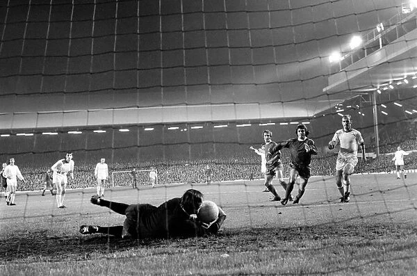 Liverpool (2) v. Servette (0). European Cup Winners Cup. September 1971 71-12067-015