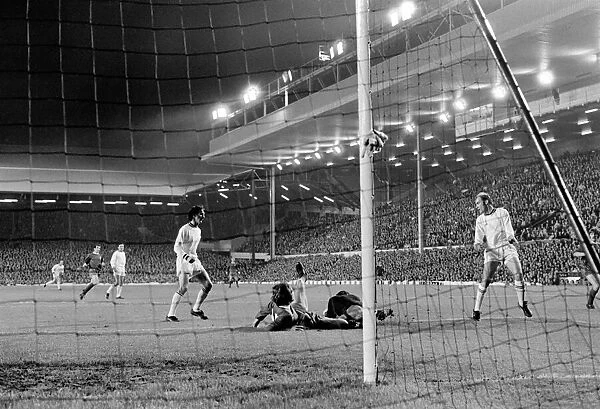 Liverpool (2) v. Servette (0). European Cup Winners Cup. September 1971 71-12067-012