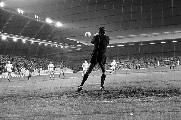 Liverpool (2) v. Servette (0). European Cup Winners Cup. September 1971 71-12067-023