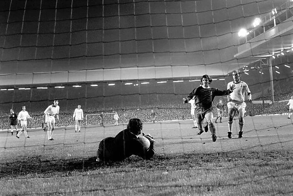 Liverpool (2) v. Servette (0). European Cup Winners Cup. September 1971 71-12067-006