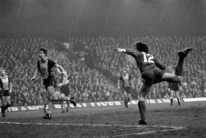 Framed Print : Liverpool 2 v. Southampton 0. Division One Football. February 1981 MF01-39-014