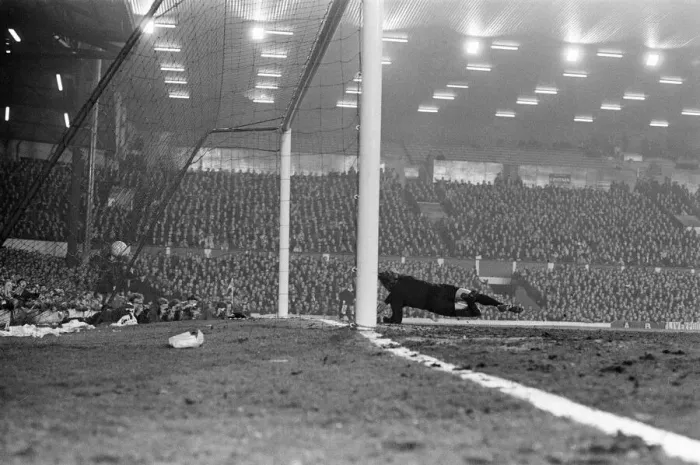 Framed Print : Liverpool 3-0 Bayern Munich, Inter-Cities Fairs Cup Quarter-final 1st Leg match Framed Print : Liverpool 3-0 Bayern Munich, Inter-Cities Fairs Cup Quarter-final 1st Leg match