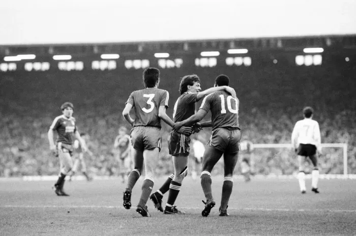 Framed Print : Liverpool 5-0 Nottingham Forest, league match at Anfield, Wednesday 13th April 1988 Framed Print : Liverpool 5-0 Nottingham Forest, league match at Anfield, Wednesday 13th April 1988
