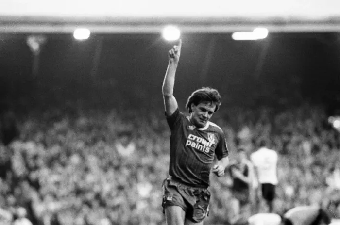 Framed Print : Liverpool 5-0 Nottingham Forest, league match at Anfield, Wednesday 13th April 1988 Framed Print : Liverpool 5-0 Nottingham Forest, league match at Anfield, Wednesday 13th April 1988