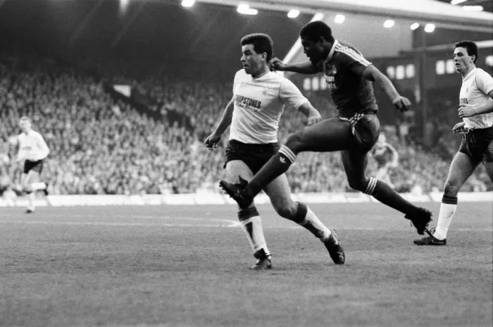 Framed Print : Liverpool 5-0 Nottingham Forest, league match at Anfield, Wednesday 13th April 1988 Framed Print : Liverpool 5-0 Nottingham Forest, league match at Anfield, Wednesday 13th April 1988