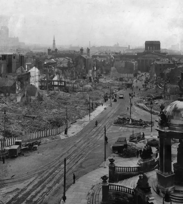 Framed Print : Liverpool, aftermath of seven nights blitz by hundreds of Nazi bombers, May 1941 Framed Print : Liverpool, aftermath of seven nights blitz by hundreds of Nazi bombers, May 1941
