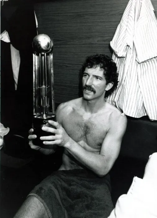 Framed Print : Liverpool captain Graeme Souness back in the dressing room after his sides 1 - 1 draw Framed Print : Liverpool captain Graeme Souness back in the dressing room after his sides 1 - 1 draw