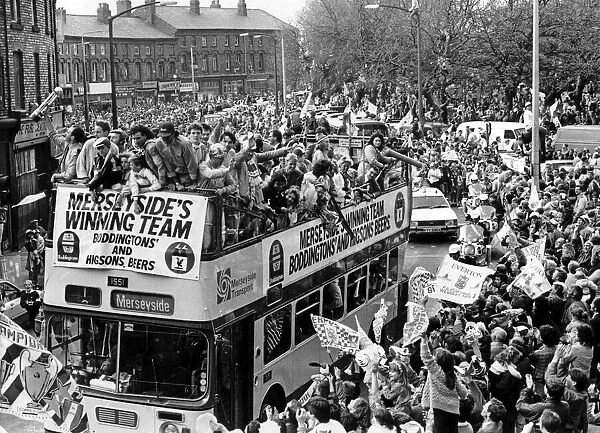 The Liverpool FC Victory Bus passes through Liverpool City Centre as the players enjoy a