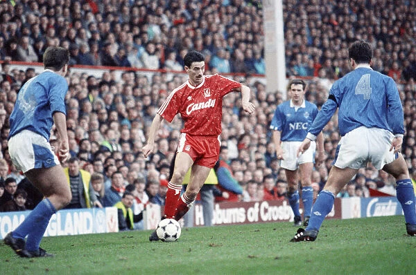 Liverpool footballer Ian Rush in match against Merseyside rivals Everton during the derby