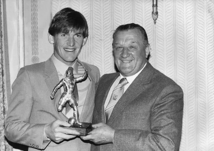 Framed Print : Liverpool footballer Kenny Dalglish recieves an award from manager Bob Paisley Framed Print : Liverpool footballer Kenny Dalglish recieves an award from manager Bob Paisley