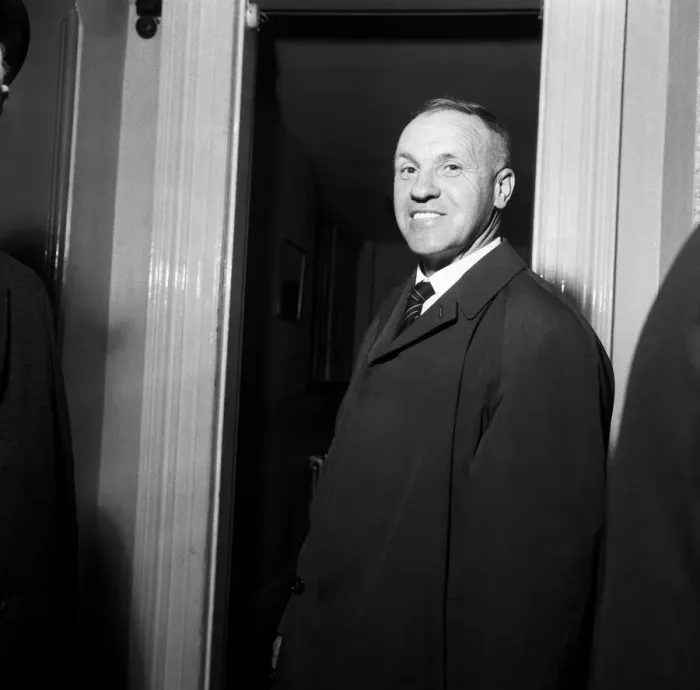 Framed Print : Liverpool manager Bill Shankly arriving at Windsor Hotel. 11th November 1964 Framed Print : Liverpool manager Bill Shankly arriving at Windsor Hotel. 11th November 1964