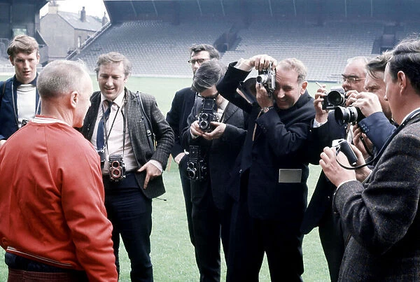 Liverpool manager Bill Shankly faces the press at a team photocall. October 1968