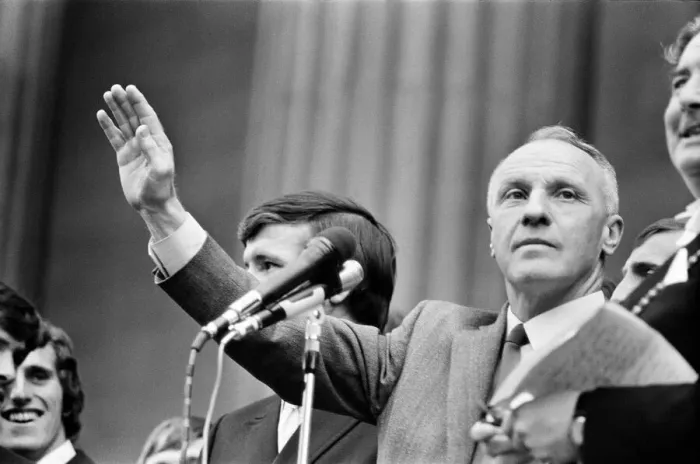 Framed Print : Liverpool manager Bill Shankly pictured on his side Framed Print : Liverpool manager Bill Shankly pictured on his side