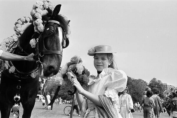 Liverpool May Horse Parade, Saturday 9th May 1987. Behind the scenes, Preparation
