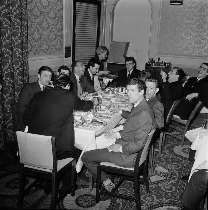 Framed Print : Liverpool players seated around a table for dinner at their London hotel before their FA Framed Print : Liverpool players seated around a table for dinner at their London hotel before their FA