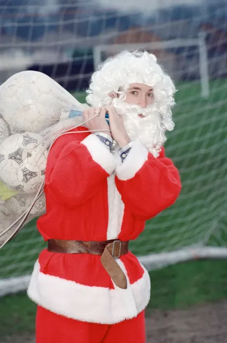 Framed Print : Liverpool striker Robbie Fowler dressed as Farther Christmas. 19th December 1995 Framed Print : Liverpool striker Robbie Fowler dressed as Farther Christmas. 19th December 1995
