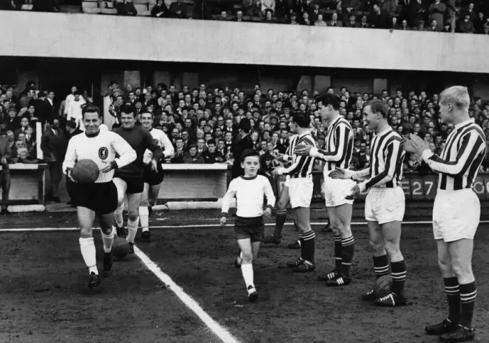 Framed Print : The Liverpool team are given a guard of honour in tribute to their title winning success Framed Print : The Liverpool team are given a guard of honour in tribute to their title winning success
