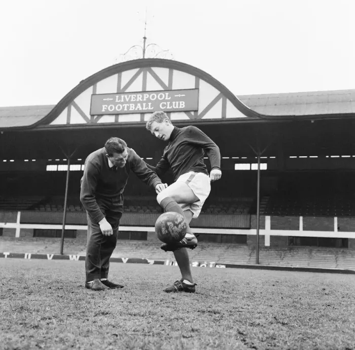 Framed Print : Liverpool team trainer Bob Paisley assesses Skelmersdale United left-back Colin Bridge