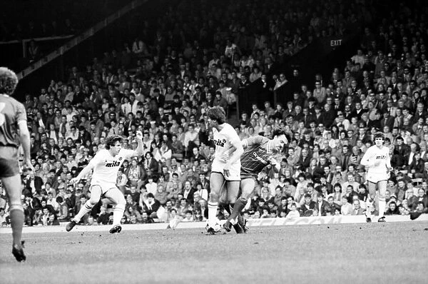 Liverpool v. Aston Villa. May 1985 MF21-05-026 The final score was a two one