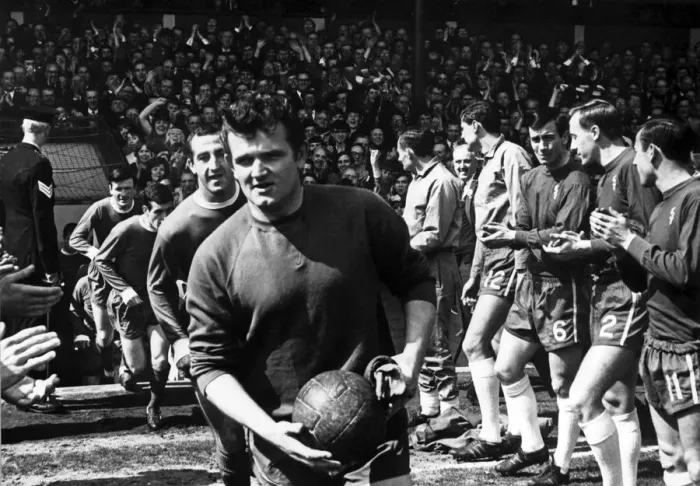 Framed Print : Liverpool v. Chelsea. Chelsea players formed a tunnel as Liverpool players ran on for Framed Print : Liverpool v. Chelsea. Chelsea players formed a tunnel as Liverpool players ran on for