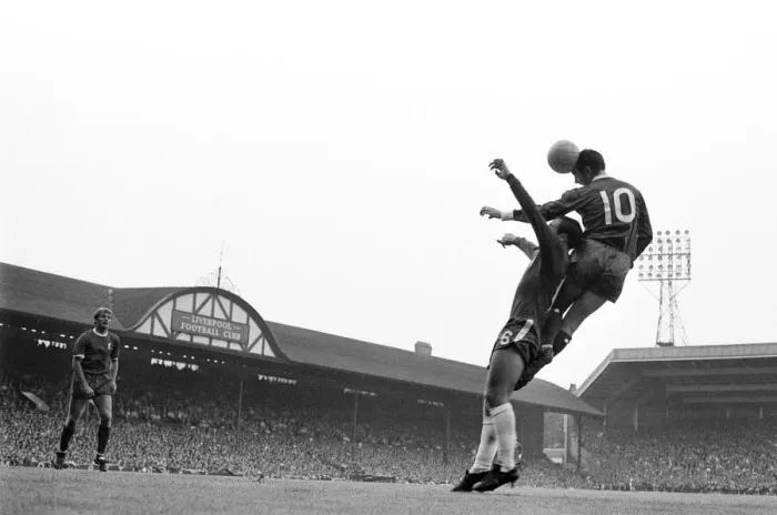 Framed Print : Liverpool v Chelsea Division One Football 8th August 1969