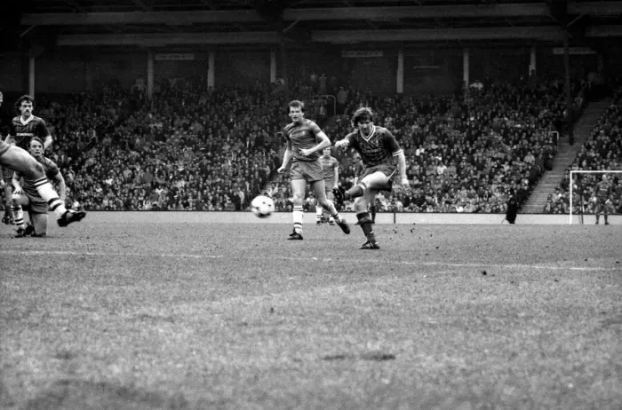 Framed Print : Liverpool v. Chelsea. May 1985 MF21-04-009 The final score was a four three Framed Print : Liverpool v. Chelsea. May 1985 MF21-04-009 The final score was a four three