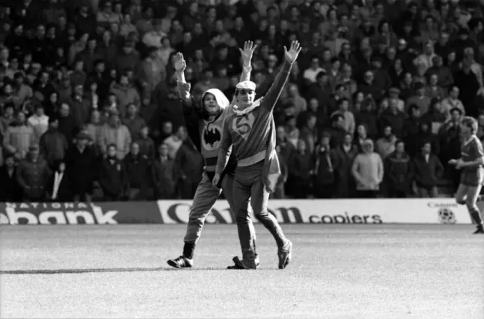 Framed Print : Liverpool v. Everton. October 1984 MF18-04-025 The final score was a one nil Framed Print : Liverpool v. Everton. October 1984 MF18-04-025 The final score was a one nil