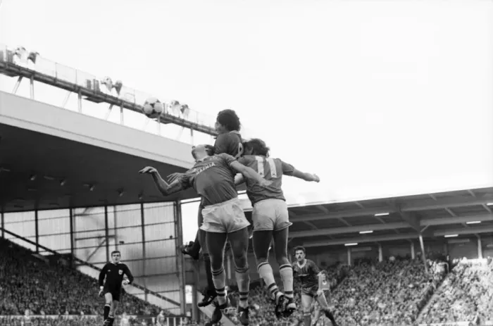 Framed Print : Liverpool v. Everton. October 1984 MF18-04-065 The final score was a one nil Framed Print : Liverpool v. Everton. October 1984 MF18-04-065 The final score was a one nil