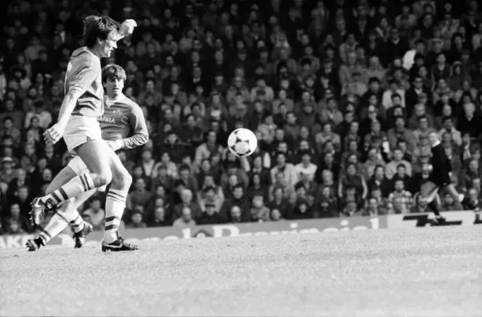 Framed Print : Liverpool v. Everton. October 1984 MF18-04-090 The final score was a one nil Framed Print : Liverpool v. Everton. October 1984 MF18-04-090 The final score was a one nil