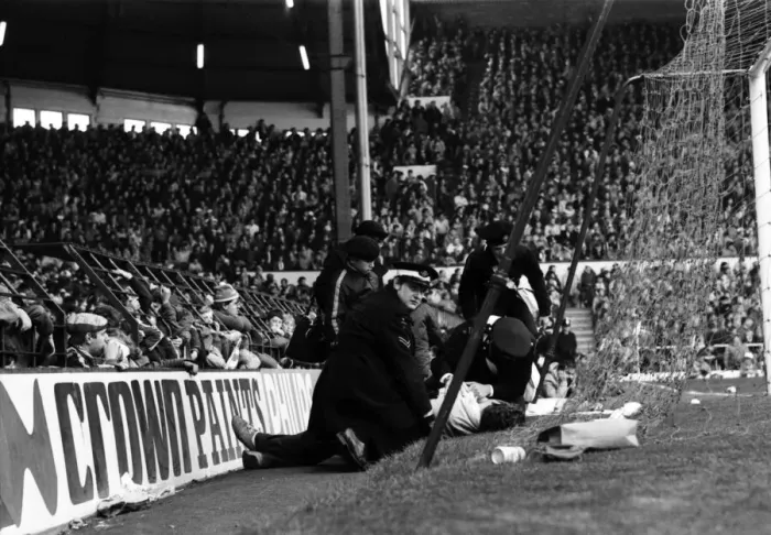 Framed Print : Liverpool v. Everton. October 1984 MF18-04-100 The final score was a one nil Framed Print : Liverpool v. Everton. October 1984 MF18-04-100 The final score was a one nil