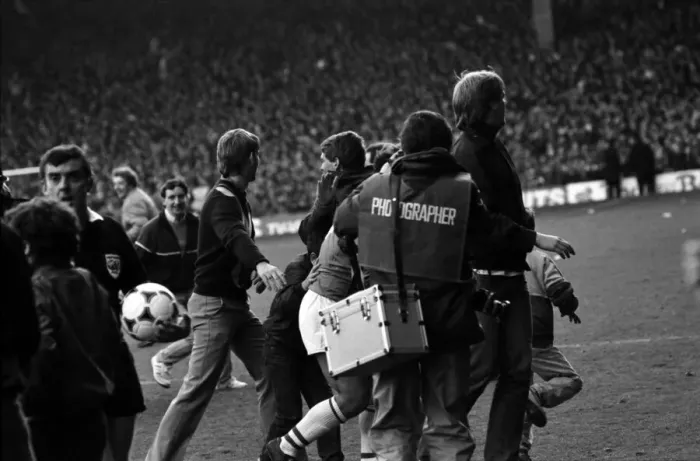 Framed Print : Liverpool v. Everton. October 1984 MF18-04-121 The final score was a one nil
