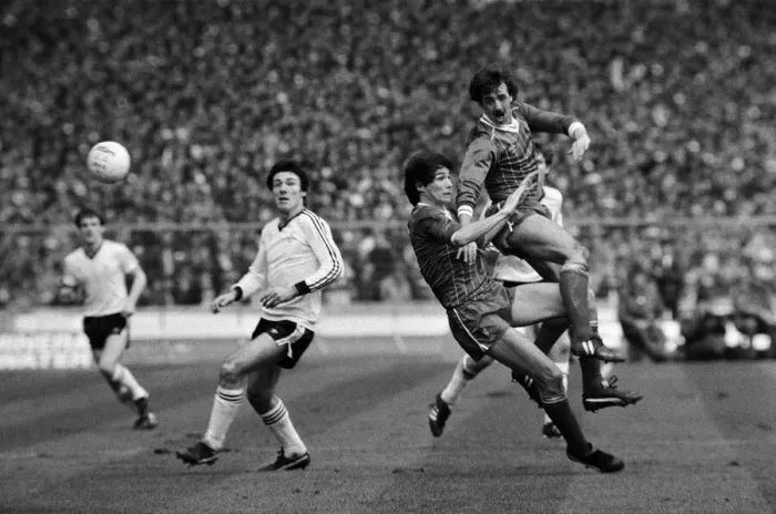 Framed Print : Liverpool v Manchester United, Football League Cup Final at Wembley Stadium